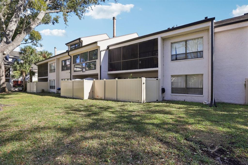 Image 27 of property listing at 4709 PURITAN CIRCLE 702, Tampa, FL 33617