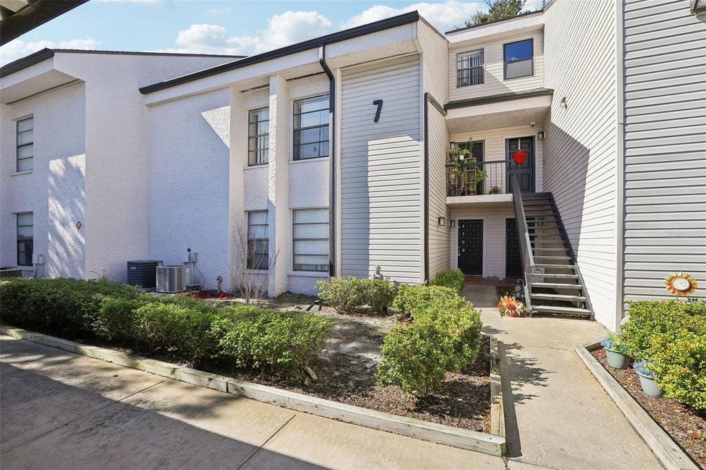 Image 32 of property listing at 4709 PURITAN CIRCLE 702, Tampa, FL 33617