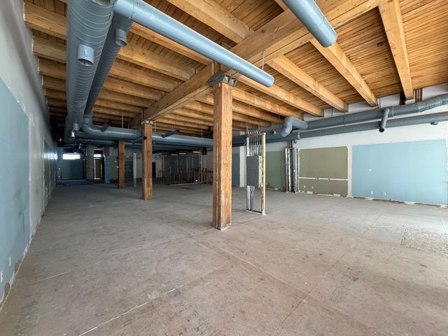 2542 W North Avenue, Chicago, IL 60647