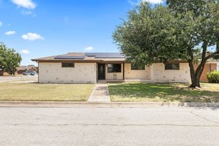 4024 Field Street, Haltom City, TX 76117