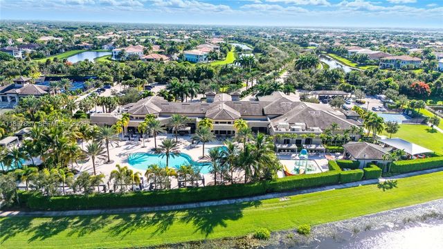 9772 Rennes Ln, Delray Beach, FL 33446