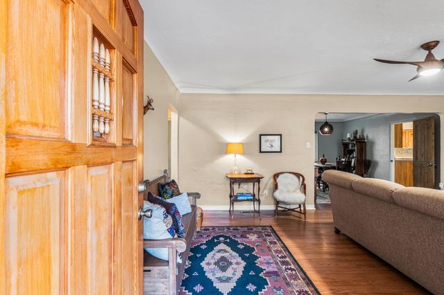 3812 Calle Del Monte NE, Albuquerque, NM 87110