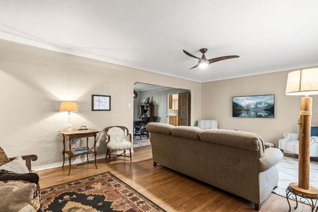 3812 Calle Del Monte NE, Albuquerque, NM 87110