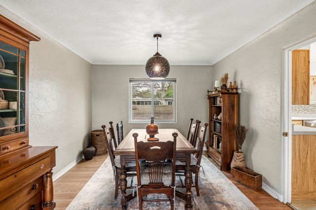 3812 Calle Del Monte NE, Albuquerque, NM 87110