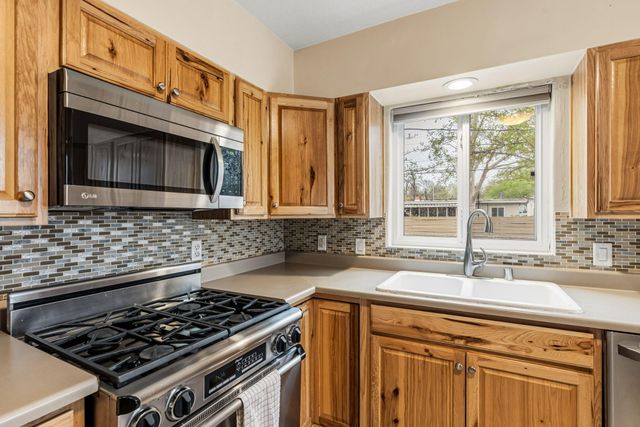 3812 Calle Del Monte NE, Albuquerque, NM 87110