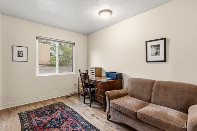 3812 Calle Del Monte NE, Albuquerque, NM 87110