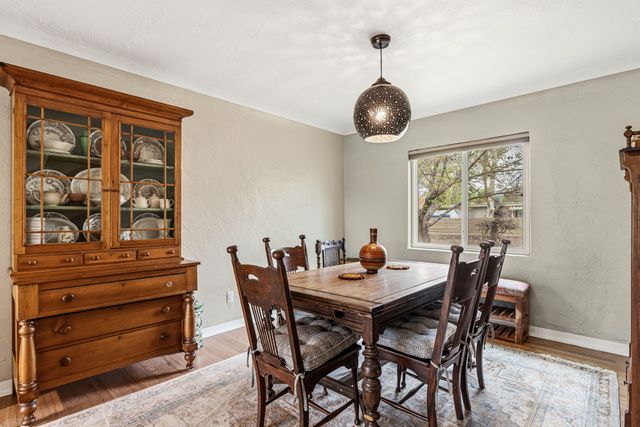 3812 Calle Del Monte NE, Albuquerque, NM 87110