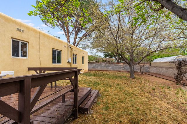 3812 Calle Del Monte NE, Albuquerque, NM 87110