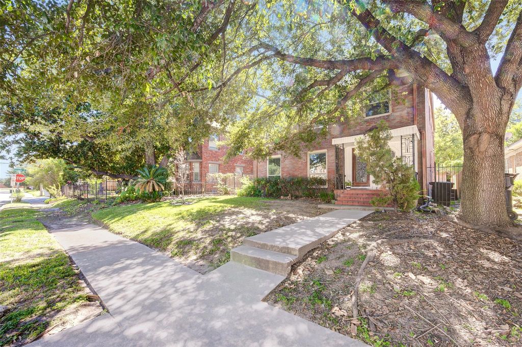 2316 Wentworth Street B, Houston, TX 77004