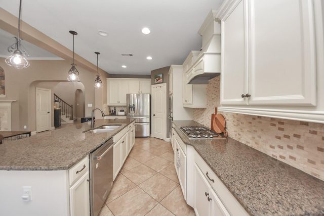 6 Twig Corner Court, Tomball, TX 77375