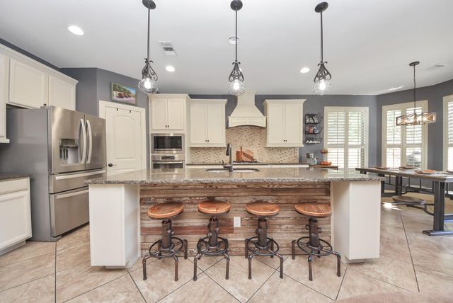 6 Twig Corner Court, Tomball, TX 77375