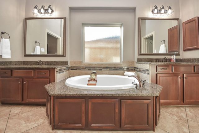 6 Twig Corner Court, Tomball, TX 77375