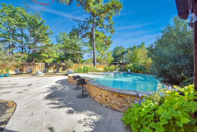 6 Twig Corner Court, Tomball, TX 77375