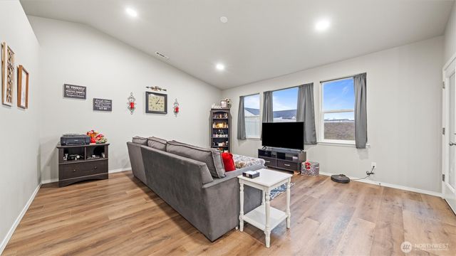 1074 Ava St, Walla Walla, WA 99362