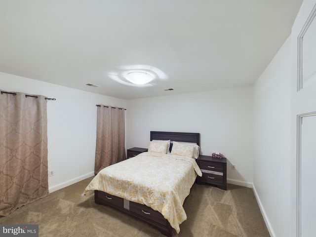 2906 CEDAR LN, Vienna, VA 22180