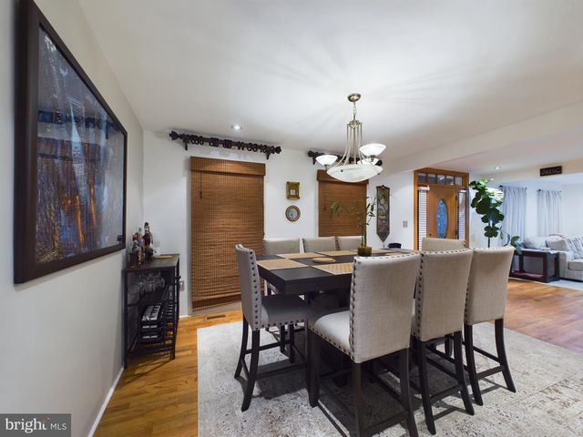 2906 CEDAR LN, Vienna, VA 22180