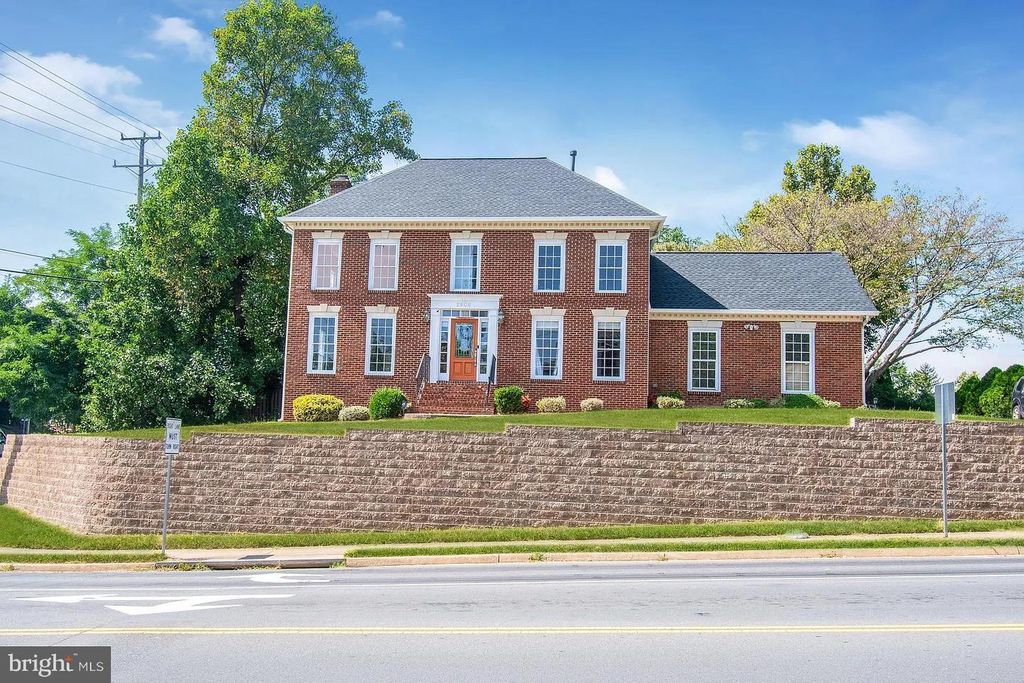 2906 CEDAR LN, Vienna, VA 22180