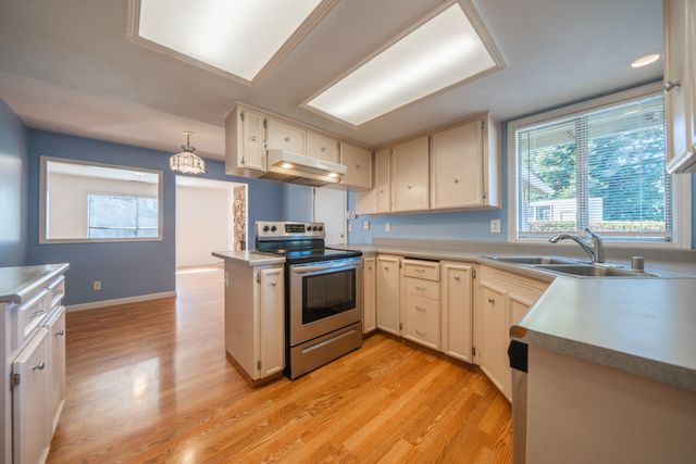 1153 Ruthie Lane, Redding, CA 96002