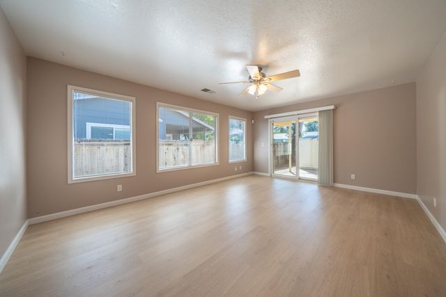 1153 Ruthie Lane, Redding, CA 96002