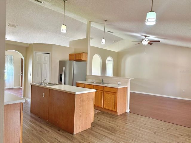1006 FOX TRAIL AVENUE, Minneola, FL 34715