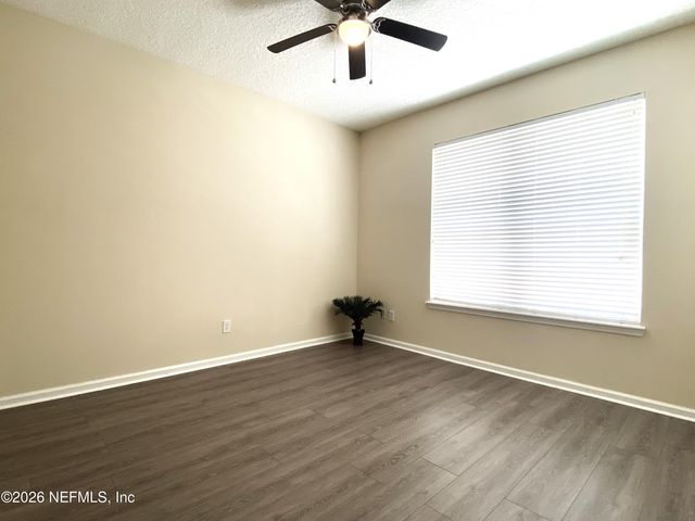 10519 CRESTON GLEN Circle, Jacksonville, FL 32256