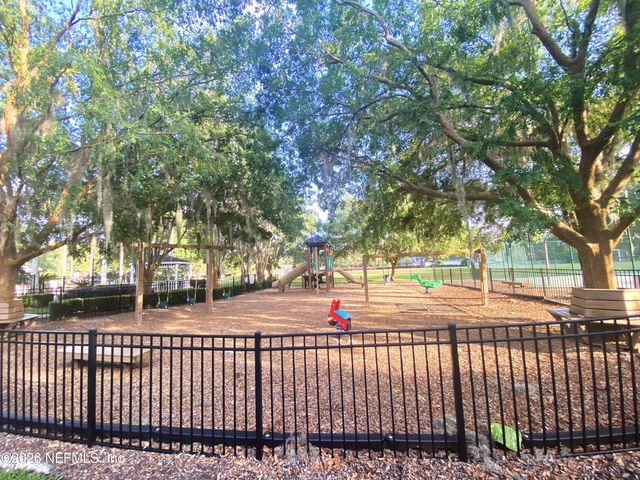 10519 CRESTON GLEN Circle, Jacksonville, FL 32256