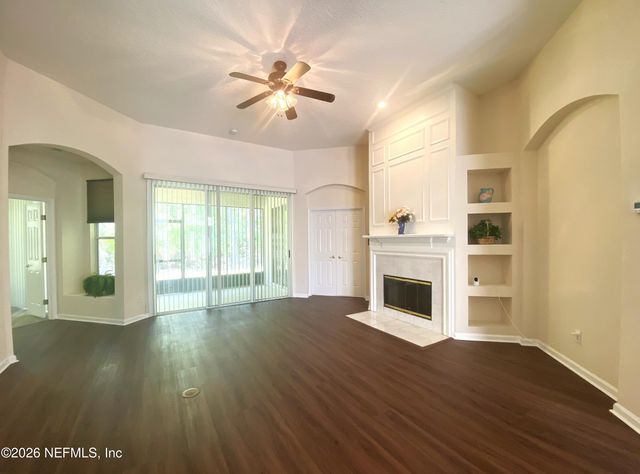 10519 CRESTON GLEN Circle, Jacksonville, FL 32256