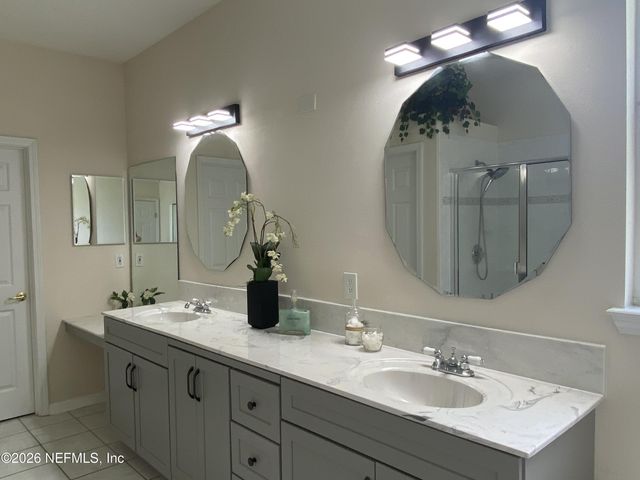 10519 CRESTON GLEN Circle, Jacksonville, FL 32256