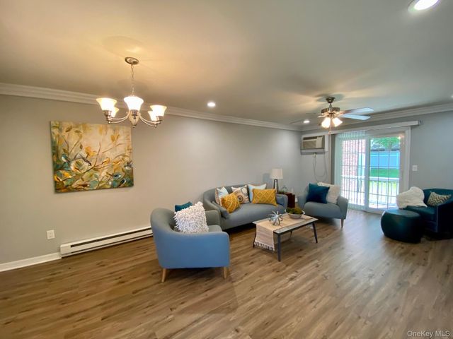 1314 Smithtown Avenue 48, Bohemia, NY 11716