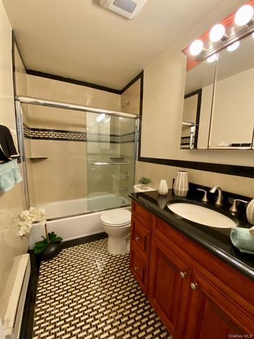 1314 Smithtown Avenue 48, Bohemia, NY 11716