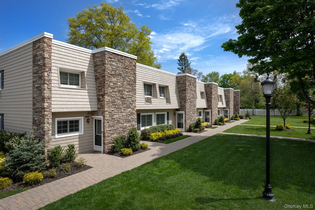 1314 Smithtown Avenue 48, Bohemia, NY 11716