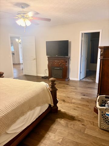 2117 Austin Rd, Lafayette, TN 37083