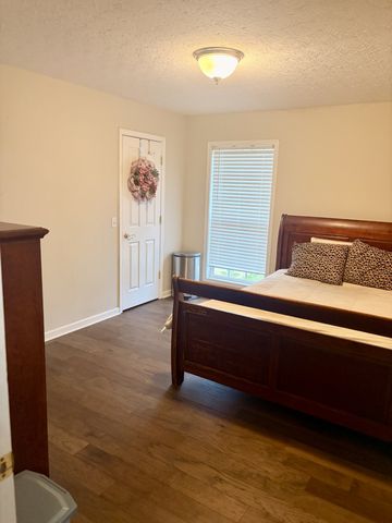 2117 Austin Rd, Lafayette, TN 37083