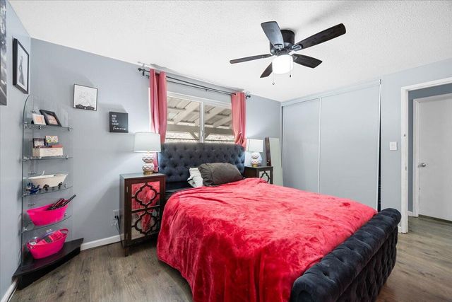925 6th Avenue, Gold Hill, OR 97525