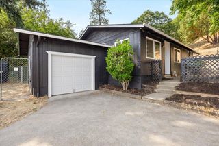 925 6th Avenue, Gold Hill, OR 97525