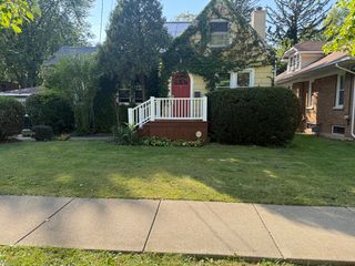 22 S Alfred Avenue, Elgin, IL 60123