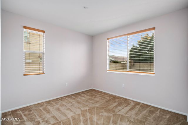 4133 W Avenue J7, Lancaster, CA 93536