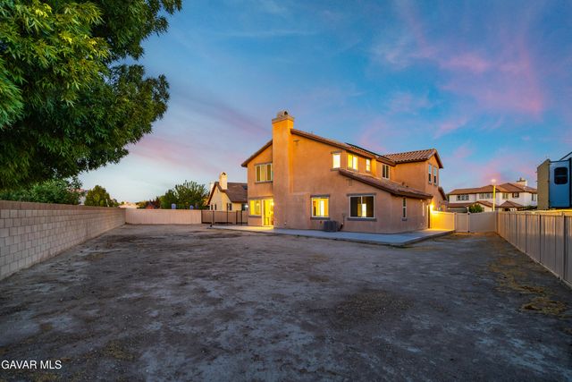 4133 W Avenue J7, Lancaster, CA 93536