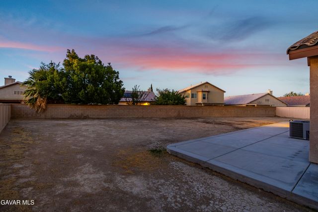 4133 W Avenue J7, Lancaster, CA 93536