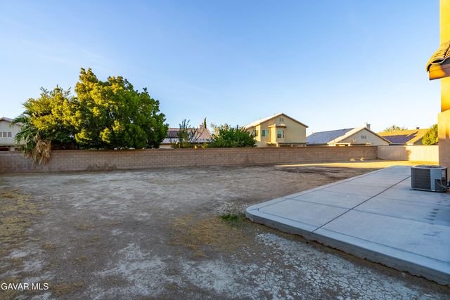 4133 W Avenue J7, Lancaster, CA 93536