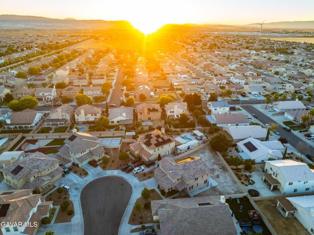 4133 W Avenue J7, Lancaster, CA 93536
