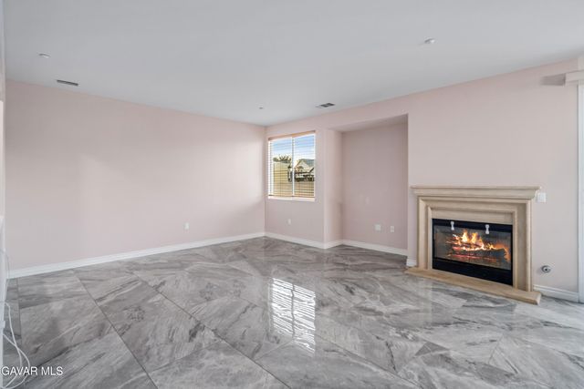 4133 W Avenue J7, Lancaster, CA 93536