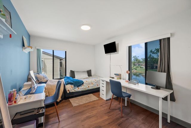 723 Sunny Pine Way B2, Greenacres, FL 33415