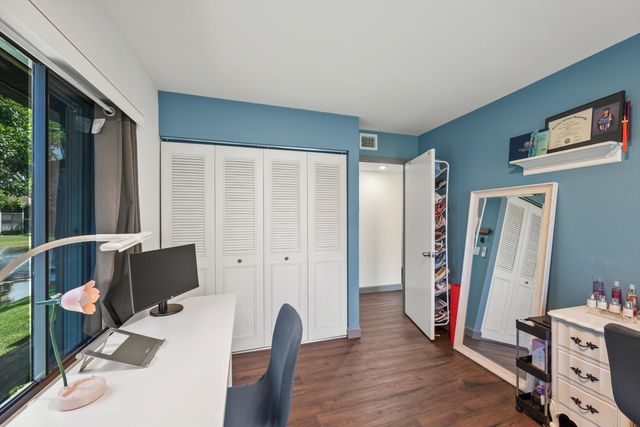 723 Sunny Pine Way B2, Greenacres, FL 33415