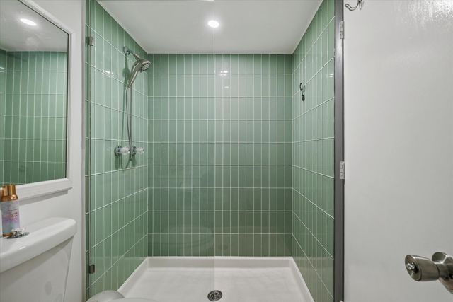 723 Sunny Pine Way B2, Greenacres, FL 33415