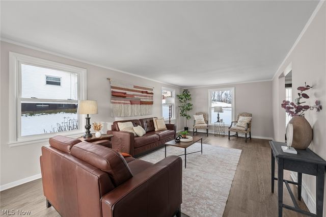 2353 Longlynn Street SW, Massillon, OH 44646