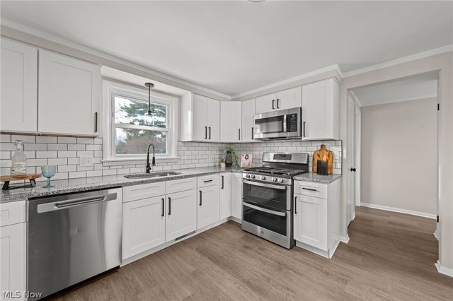 2353 Longlynn Street SW, Massillon, OH 44646