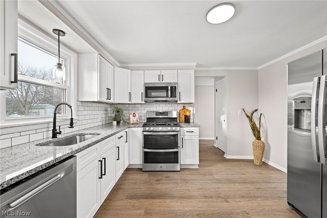 2353 Longlynn Street SW, Massillon, OH 44646