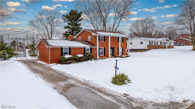 2353 Longlynn Street SW, Massillon, OH 44646