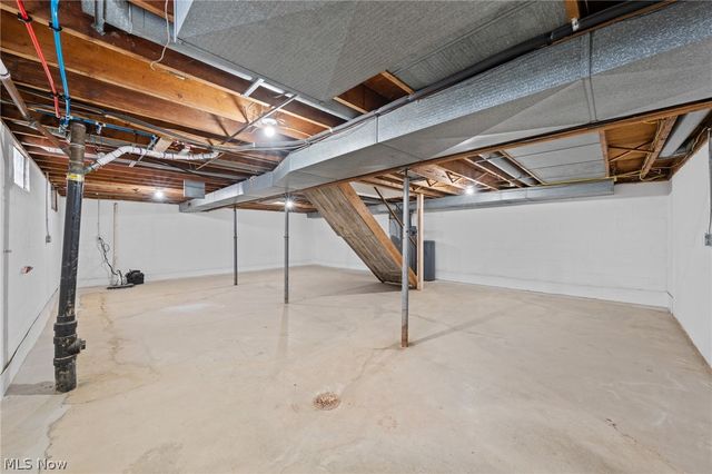 2353 Longlynn Street SW, Massillon, OH 44646